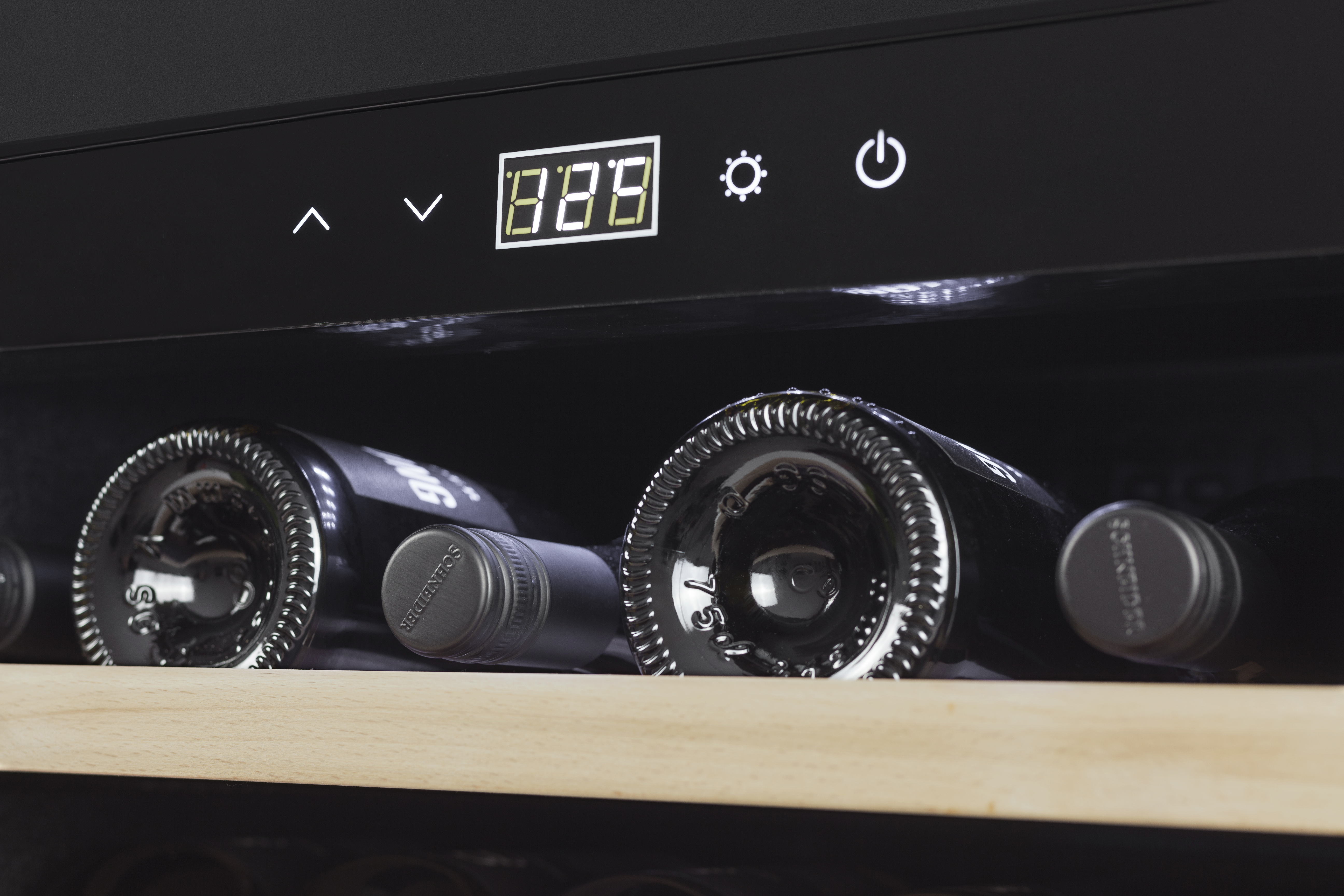 Caso WineSafe 18 Sort 627