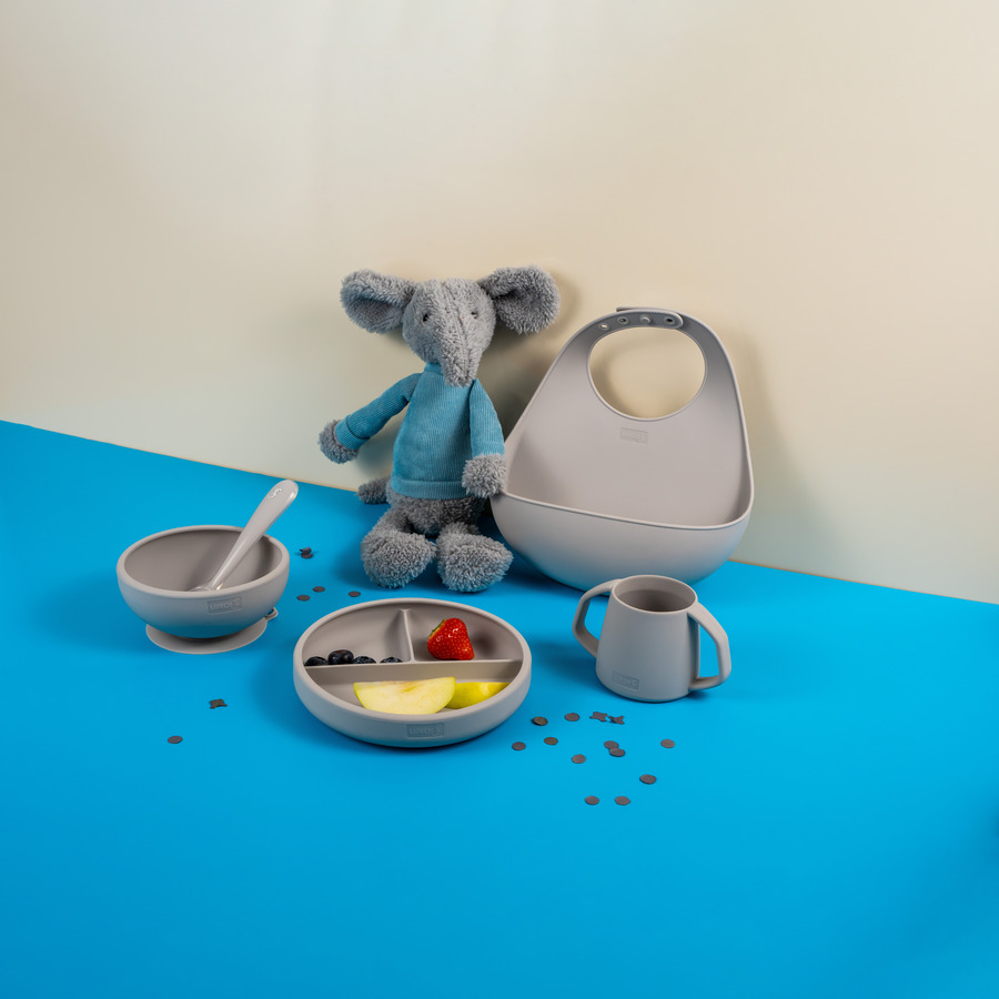 Little Lurch Kop m/håndtag i silikone, varm grå Little Lurch Kop m/håndtag i silikone, varm grå